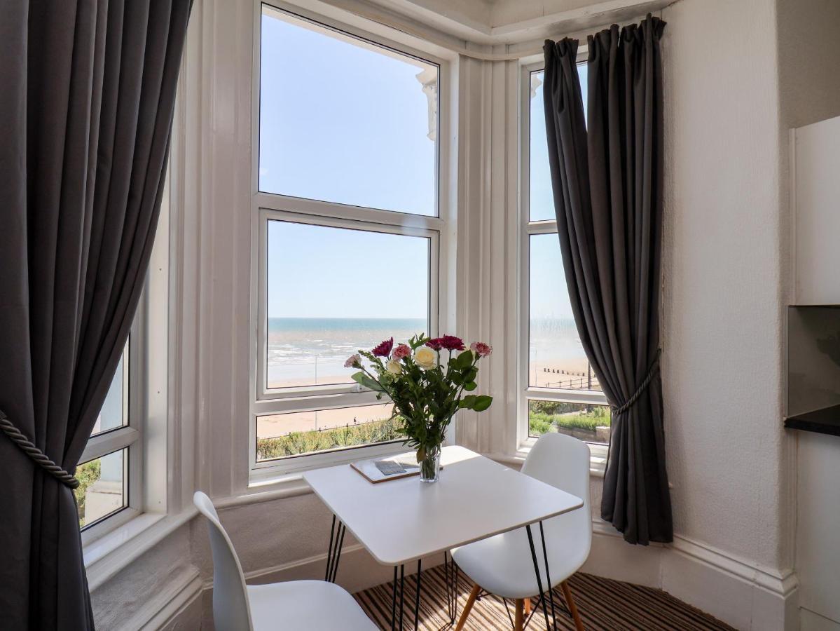 6 Beach View Beaconsfield House Bridlington Exterior photo